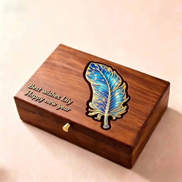 Master Work Animal-patterned Box Plumage