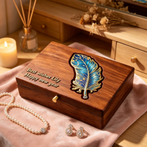 Master Work Animal-patterned Box Plumage
